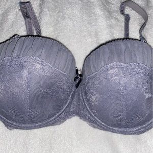 grey adore me bra size (36DDD)